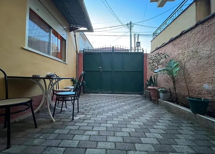 Innerbloom * ティラナ